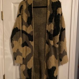 Dreamers camo cardigan
